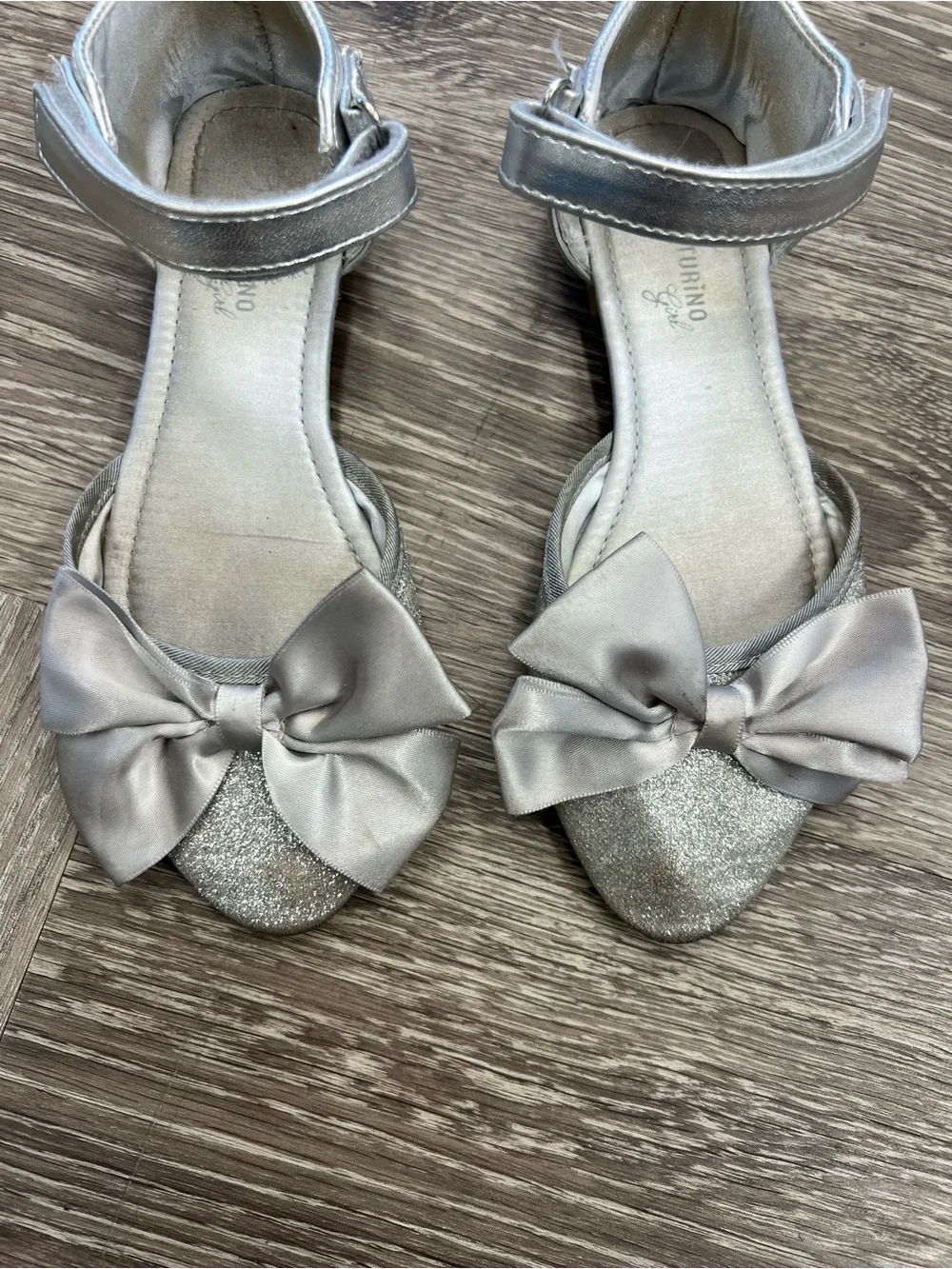 Futurino Girls Silver Glitter Bow Dress Shoes – EU 30